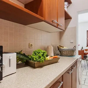 House Pineta - Fazana, Sea View & Mini Wellness Ferienhaus Fažana
